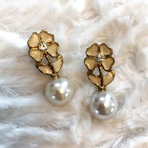 Vintage Gold Flower Pearl Drop Earrings